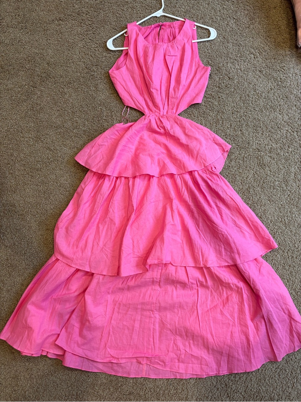 Mable Sleeveless Hot Pink Tiered Cutout Formal Dress Size S NWOT